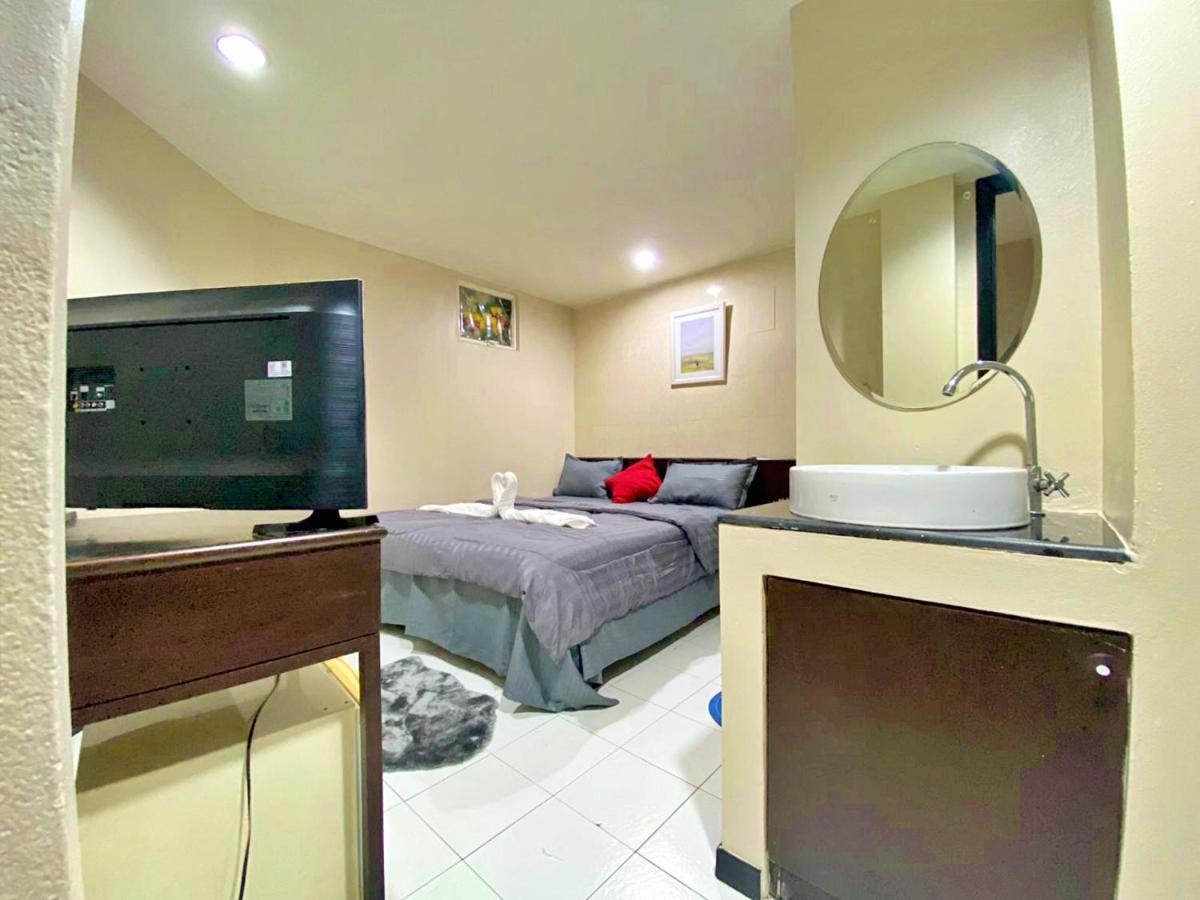 Cheqinn - Sukhumvit 4 Nana Plaza 旅馆 *
