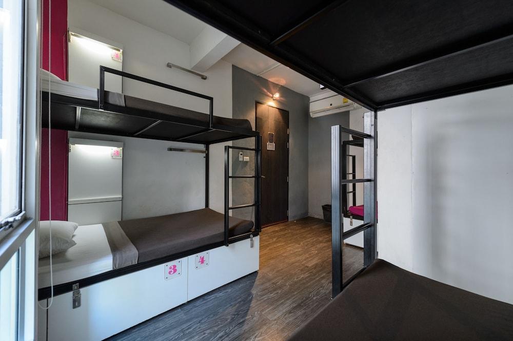 Cheqinn - Sukhumvit 4 Nana Plaza 曼谷