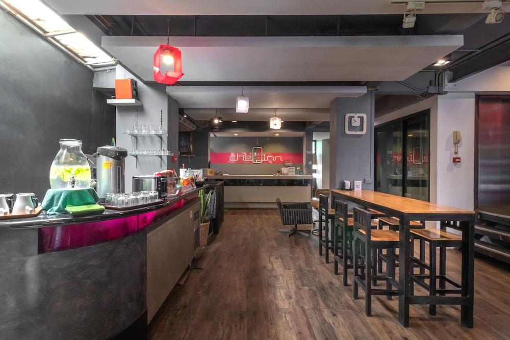 旅馆 Cheqinn - Sukhumvit 4 Nana Plaza