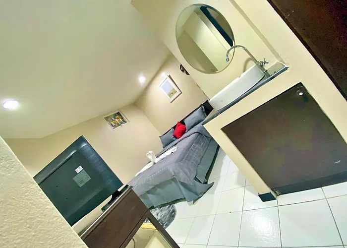 Cheqinn Hostel - Sukhumvit 4 Nana Plaza